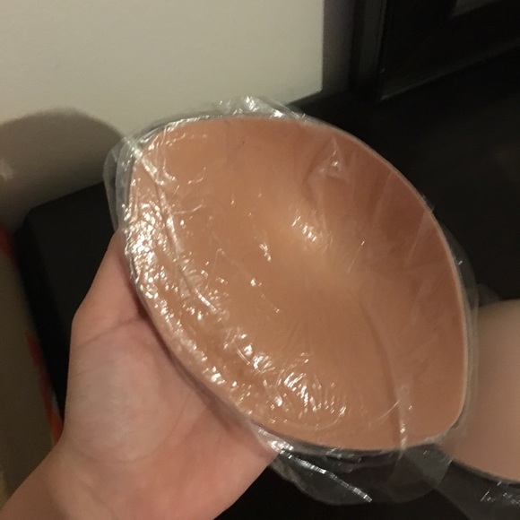 Free bra - Picture 4 of 4